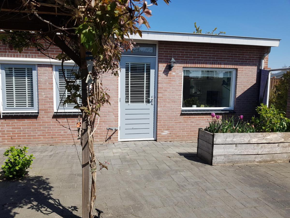 Solstice, Quiet Cottage In Bruinisse, Zeeland Eksteriør billede