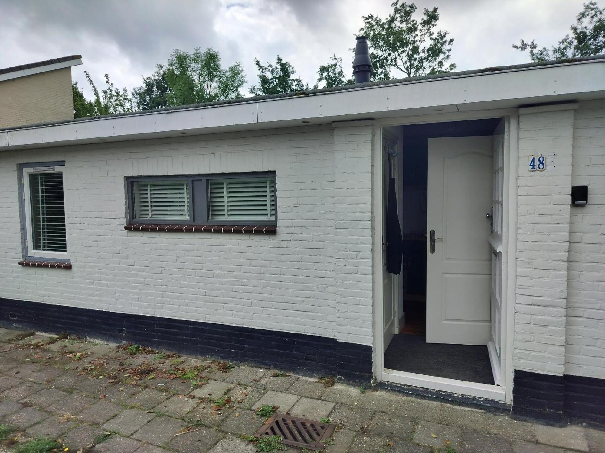 Solstice, Quiet Cottage In Bruinisse, Zeeland Eksteriør billede